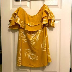Lulus off the should Yellow Mini Dress size small. NWT